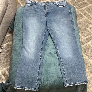 Good American Good Curve Straight Jeans